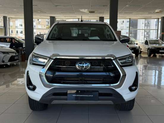 TOYOTA-HILUX-2.8 D-4D TURBO DIESEL CD SRX 4X4 AUTOMÁTICO TOYOTA-HILUX-2021