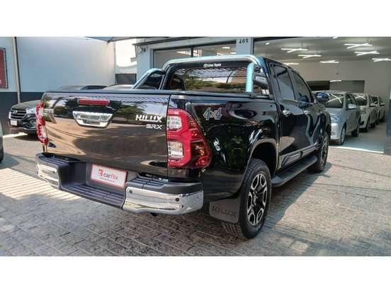 TOYOTA-HILUX-2024
