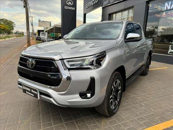 TOYOTA-HILUX-2.8 D-4D TURBO DIESEL CD SRX 4X4 AUTOMÁTICO TOYOTA-HILUX-2025