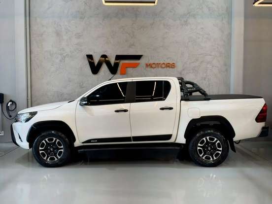 TOYOTA-HILUX-2.8 STD 4X4 CD 16V DIESEL 4P MANUAL TOYOTA-HILUX-2017