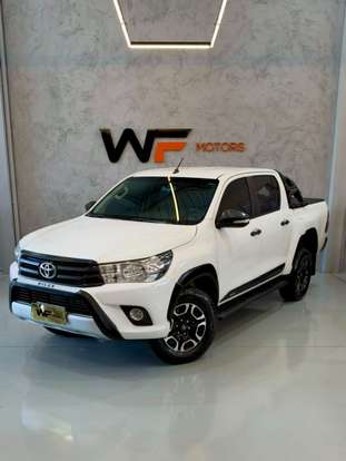 TOYOTA-HILUX-2017