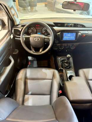 TOYOTA-HILUX-2017