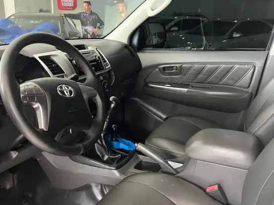 TOYOTA-HILUX-3.0 SR 4X4 CD 16V TURBO INTERCOOLER DIESEL 4P AUTOMÁTICO TOYOTA-HILUX-2015