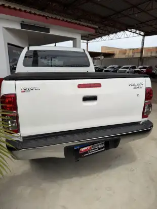 TOYOTA-HILUX-2012