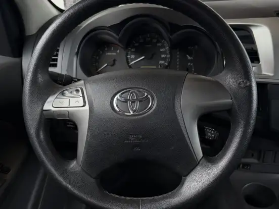 TOYOTA-HILUX-3.0 SR 4X4 CD 16V TURBO INTERCOOLER DIESEL 4P AUTOMÁTICO TOYOTA-HILUX-2012