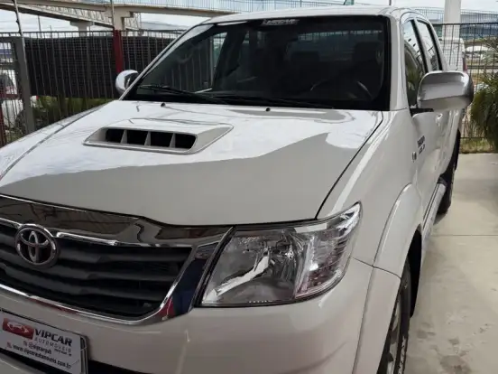 TOYOTA-HILUX-3.0 SR 4X4 CD 16V TURBO INTERCOOLER DIESEL 4P AUTOMÁTICO TOYOTA-HILUX-2012