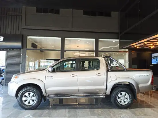 TOYOTA-HILUX-2008