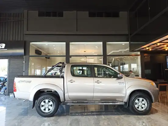 TOYOTA-HILUX-2008