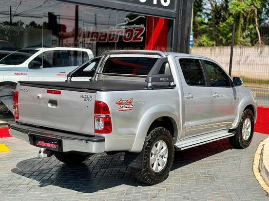 TOYOTA-HILUX-3.0 SRV 4X4 CD 16V TURBO INTERCOOLER DIESEL 4P AUTOMÁTICO TOYOTA-HILUX-2014
