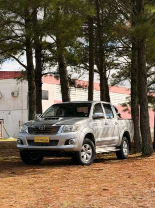 TOYOTA-HILUX-2013