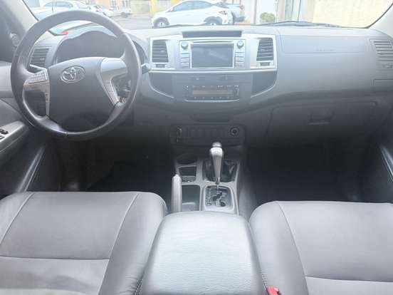 TOYOTA-HILUX-3.0 SRV TOP 4X4 CD 16V TURBO INTERCOOLER DIESEL 4P AUTOMÁTICO TOYOTA-HILUX-2013