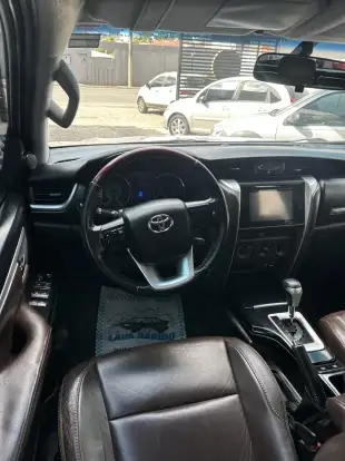 TOYOTA-HILUX SW4-2.7 SR 4X2 16V FLEX 4P AUTOMÁTICO TOYOTA-HILUX SW4-2017