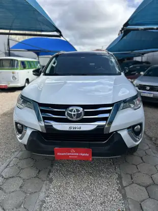 TOYOTA-HILUX SW4-2.7 SR 4X2 16V FLEX 4P AUTOMÁTICO TOYOTA-HILUX SW4-2017