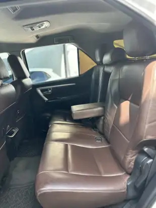 TOYOTA-HILUX SW4-2017