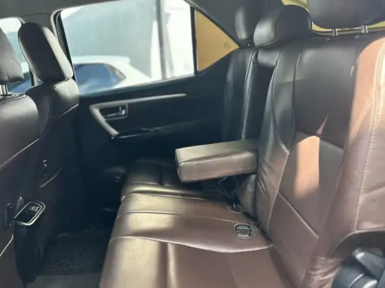 TOYOTA-HILUX SW4-2.7 SR 4X2 16V FLEX 4P AUTOMÁTICO TOYOTA-HILUX SW4-2017