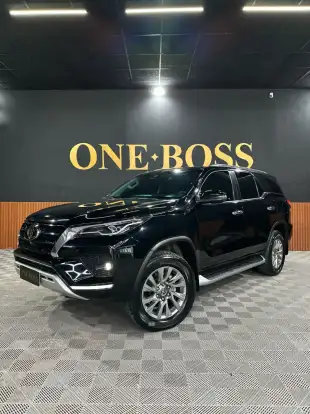 TOYOTA-HILUX SW4-2022