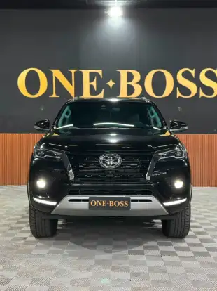 TOYOTA-HILUX SW4-2.8 D-4D TURBO DIESEL SRX 7L 4X4 AUTOMÁTICO TOYOTA-HILUX SW4-2022