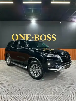 TOYOTA-HILUX SW4-2022