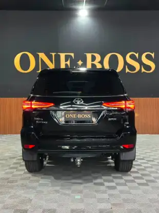 TOYOTA-HILUX SW4-2022