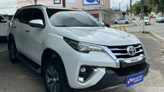 TOYOTA-HILUX SW4-2019