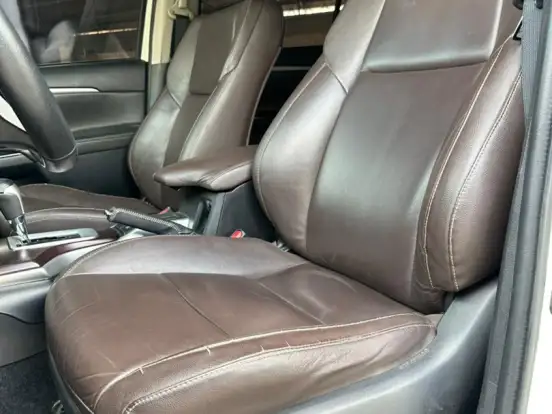 TOYOTA-HILUX SW4-2.8 SRX 4X4 7 LUGARES 16V TURBO INTERCOOLER DIESEL 4P AUTOMÁTICO TOYOTA-HILUX SW4-2019