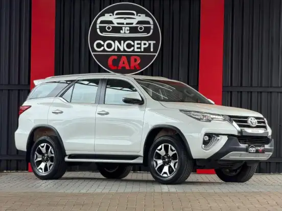 TOYOTA-HILUX SW4-2.8 SRX DIAMOND 4X4 7 LUGARES 16V TURBO INTERCOOLER DIESEL 4P AUTOMÁTICO TOYOTA-HILUX SW4-2019