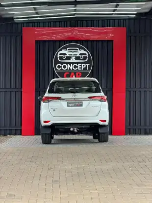 TOYOTA-HILUX SW4-2019
