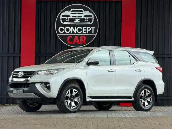 TOYOTA-HILUX SW4-2.8 SRX DIAMOND 4X4 7 LUGARES 16V TURBO INTERCOOLER DIESEL 4P AUTOMÁTICO TOYOTA-HILUX SW4-2019