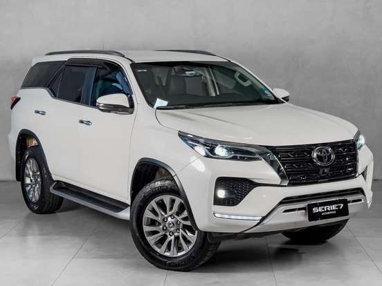 TOYOTA-HILUX SW4-2022