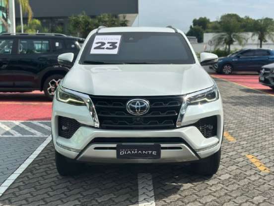 TOYOTA-HILUX SW4-2.8 D-4D TURBO DIESEL SRX 7L 4X4 AUTOMÁTICO TOYOTA-HILUX SW4-2022