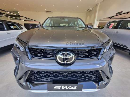 TOYOTA-HILUX SW4-2.8 D-4D TURBO DIESEL SRX PLATINUM 4X4 AUTOMÁTICO TOYOTA-HILUX SW4-2026