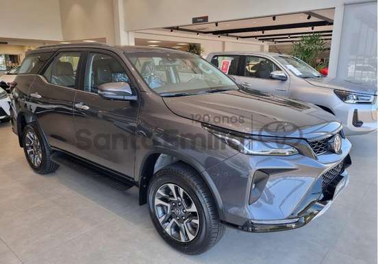 TOYOTA-HILUX SW4-2026