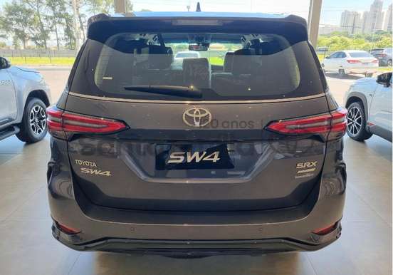 TOYOTA-HILUX SW4-2026
