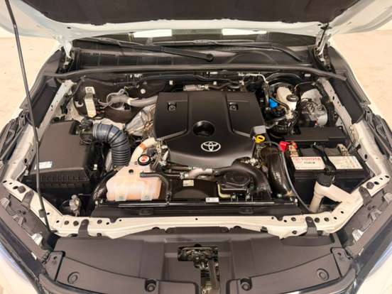 TOYOTA-HILUX SW4-2024
