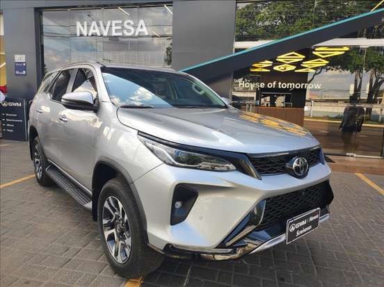 TOYOTA-HILUX SW4-2023