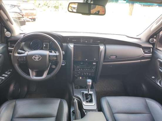 TOYOTA-HILUX SW4-2.8 D-4D TURBO DIESEL SRX PLATINUM 7L 4X4 AUTOMÁTICO TOYOTA-HILUX SW4-2023