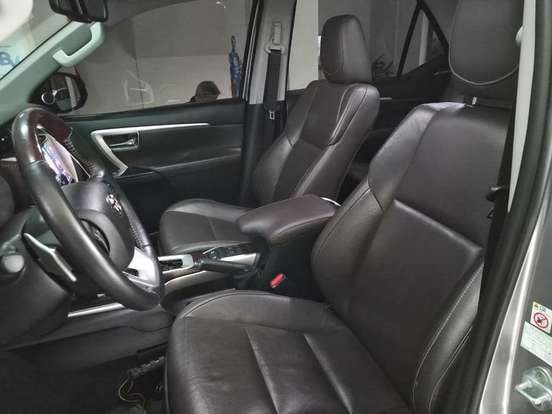 TOYOTA-HILUX SW4-2.8 SRX 4X4 16V TURBO INTERCOOLER DIESEL 4P AUTOMÁTICO TOYOTA-HILUX SW4-2019