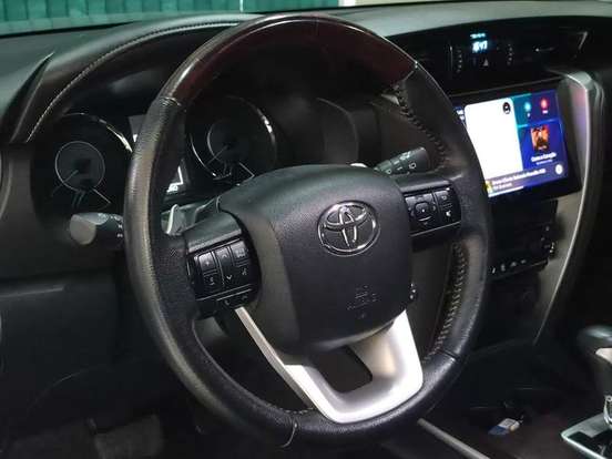 TOYOTA-HILUX SW4-2.8 SRX 4X4 16V TURBO INTERCOOLER DIESEL 4P AUTOMÁTICO TOYOTA-HILUX SW4-2019