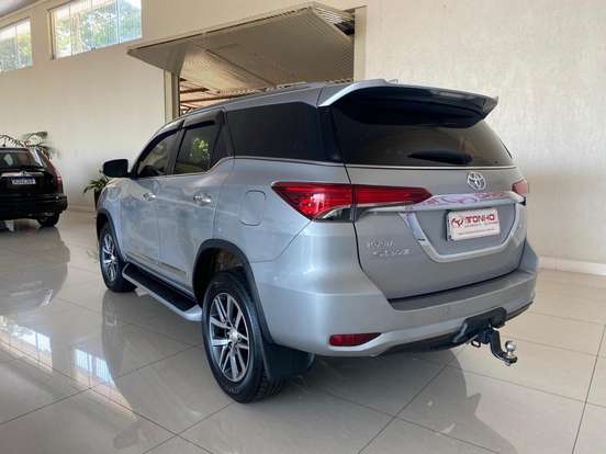TOYOTA-HILUX SW4-2018
