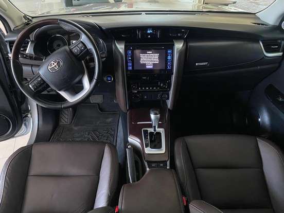 TOYOTA-HILUX SW4-2018