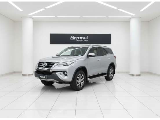TOYOTA-HILUX SW4-2019