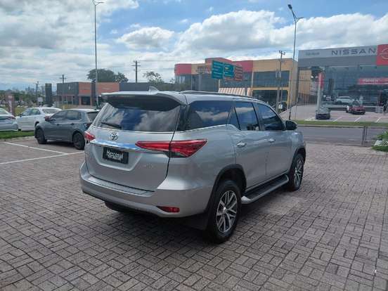 TOYOTA-HILUX SW4-2019