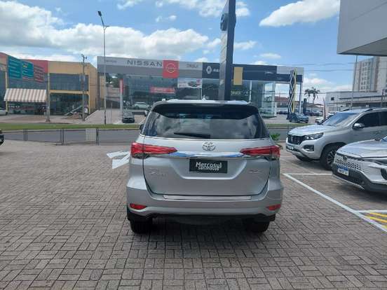 TOYOTA-HILUX SW4-2019
