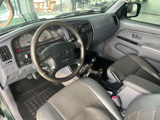 TOYOTA-HILUX SW4-1997