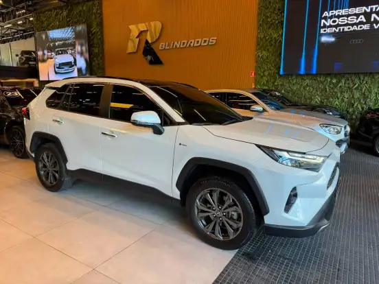 TOYOTA-RAV4-2025