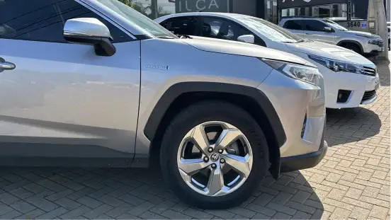 TOYOTA-RAV4-2021