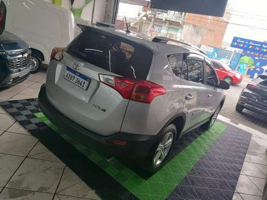 TOYOTA-RAV4-2.0 4X2 16V GASOLINA 4P AUTOMÁTICO TOYOTA-RAV4-2013