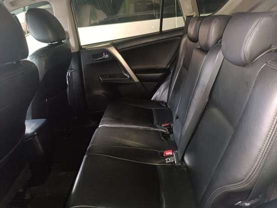 TOYOTA-RAV4-2013