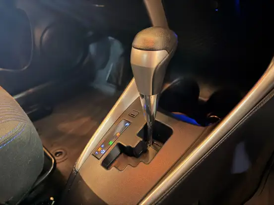 TOYOTA-YARIS-2021