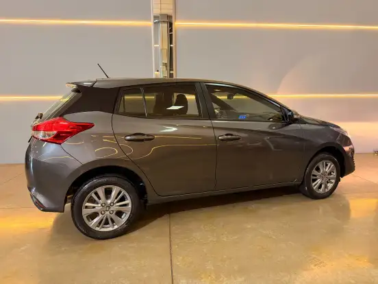 TOYOTA-YARIS-1.3 16V FLEX XL LIVE MULTIDRIVE TOYOTA-YARIS-2021